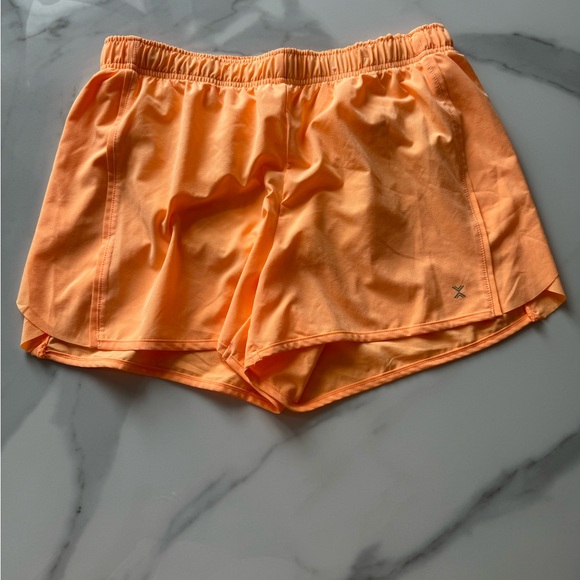 NEW without tags. Xersion Womens Running Short set in a beautiful airy orange - Picture 6 of 8